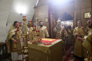 Божественная литургия в храме во имя святителя и чудотворца Николая на Елшанском кладбище г. Саратова