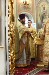 Божественная литургия в храме во имя Всех святых, в земле Российской просиявших, г.Саратова