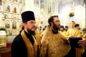 Митрополит Лонгин совершил Великую Рождественскую вечерню