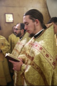 Божественная литургия в храме во имя святителя и чудотворца Николая на Елшанском кладбище г. Саратова