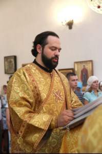 Божественная литургия в храме в честь Покрова Пресвятой Богородицы р.п. Новые Бурасы