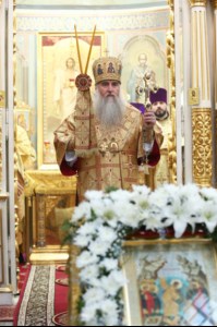 Божественная литургия в храме во имя Всех святых, в земле Российской просиявших, г.Саратова