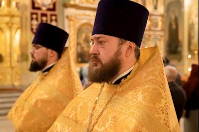 Митрополит Игнатий совершил Божественную литургию и молебен на новый год в Покровском соборе г. Саратова