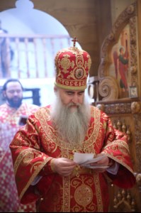 Божественная литургия и панихида в храме во имя святителя и чудотворца Николая на Елшанском кладбище г.Саратова