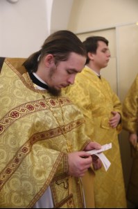 Божественная литургия в храме святителя Иоанна Златоуста в п. Зональный г.Саратова