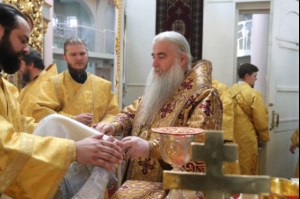 Божественная литургия в храме во имя Всех Святых, в земле Российской просиявших, г.Саратова