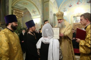 Митрополит Лонгин совершил Великую Рождественскую вечерню