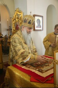Божественная литургия в храме святителей Василия Великого, Григория Богослова, Иоанна Златоуста г.Саратова