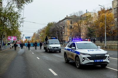 В Саратове прошел традиционный крестный ход с Казанской иконой Божией Матери