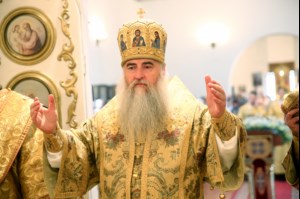 Божественная литургия в храме в честь Покрова Пресвятой Богородицы р.п. Новые Бурасы