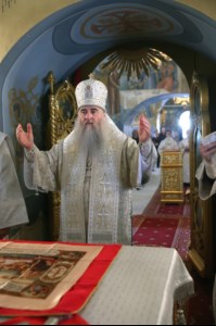 Крещальная литургия в Свято-Троицком соборе Саратова