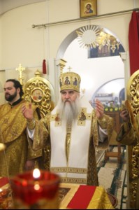 Божественная литургия в храме святителя Иоанна Златоуста в п. Зональный г.Саратова