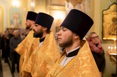 Митрополит Игнатий совершил Божественную литургию и молебен на новый год в Покровском соборе г. Саратова