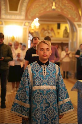 Вечернее богослужение с чтением акафиста Пресвятой Богородице в Свято-Троицком кафедральном соборе г. Саратова