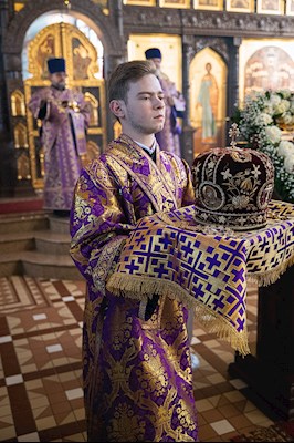 Митрополит Игнатий совершил Божественную литургию в Крестовоздвиженском храме г. Хвалынска