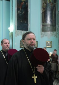 Божественная литургия в Духосошественском кафедральном соборе города Саратова