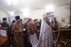 Божественная литургия в храме во имя священномученика Космы Саратовского