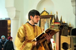 Божественная литургия на Архиерейскоом подворье — в храме в честь иконы Божией Матери «Утоли моя печали» города Саратова