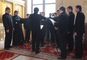 Вечернее богослужение на Архиерейском подворье— храме во имя святого апостола и евангелиста Иоанна Богослова