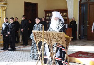 Вечернее богослужение на Архиерейском подворье — храме во имя святого апостола и евангелиста Иоанна Богослова