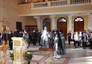 Литургия Преждеосвященных Даров на Архиерейском подворье — храме во имя святого апостола и евангелиста Иоанна Богослова при СПДС