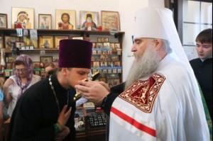 Божественная литургия в храме во имя святителя Луки (Войно-Ясенецкого) города Саратова