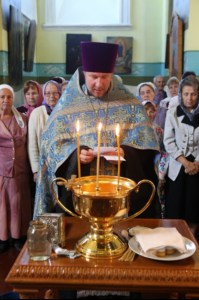 Божественная литургия в храме в честь Казанской иконы Божией Матери г. Петровска