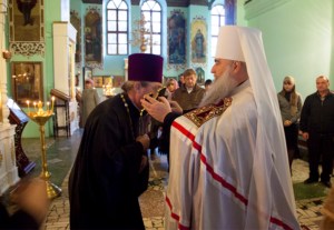 Всенощное бдение в храме в честь Сошествия Святого Духа города Саратова
