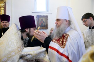 Божественная литургия в храме во имя святого великомученика Георгия Победоносца города Саратова