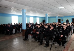 Архиерейский хор выступил с концертом в саратовской колонии №33
