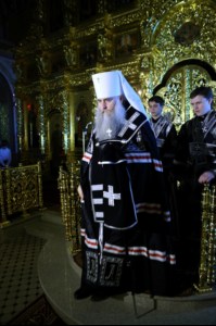 Великое повечерие с чтением канона преподобного Андрея Критского в Свято-Троицком кафедральном соборе г.Саратова