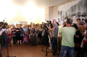 Представитель епархии стал гостем выставок, открытых к 130-летию Радищевского музея