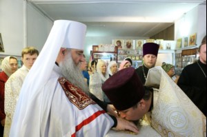 Божественная литургия в храме во имя святителя Тихона, епископа Воронежского, Задонского чудотворца г.Саратова