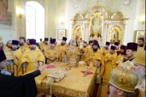 Божественная литургия и молебен у мощей святого равноапостольного князя Владимира в Покровском храме г.Саратова