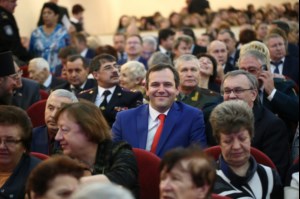 Митрополит Лонгин принял участие в торжественном мероприятии, посвященном Дню народного единства