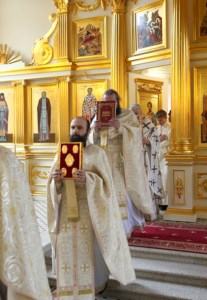 Литургия апостола Иакова на Архиерейском подворье — храме во имя святого апостола и евангелиста Иоанна Богослова при СПДС