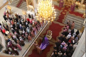 Божественная литургия в храме в честь Покрова Божией Матери города Саратова
