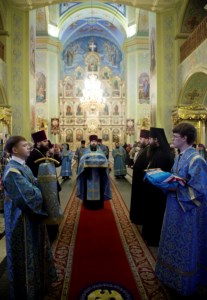 Всенощное бдение в храме в честь Покрова Пресвятой Богородицы г.Саратова