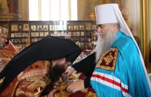 Вечерня в соединении с Литургией Василия Великого и Чин умовения ног в храме в честь Покрова Пресвятой Богородицы г.Саратова