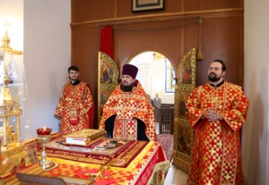 Всенощное бдение на Архиерейском подворье — храме в честь иконы Божией Матери «Утоли моя печали» г.Саратова