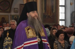 Божественная литургия в храме во имя Живоначальной Троицы Покровска (Энгельса)