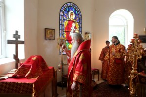 Божественная литургия на Архиерейском подворье — храме в честь иконы Божией Матери «Утоли моя печали» г.Саратова