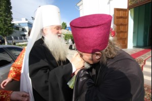 Всенощное бдение в Духосошественском кафедральном соборе Саратова