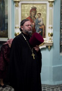Всенощное бдение c Чином Воздвижения Креста в храме в честь Сошествия Святого Духа города Саратова
