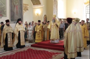Всенощное бдение в Покровском храме Саратова