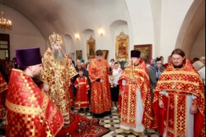 Божественная литургия в Александро-Невском храме города Ртищево