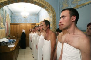 Митрополит Лонгин совершил Крещальную Литургию