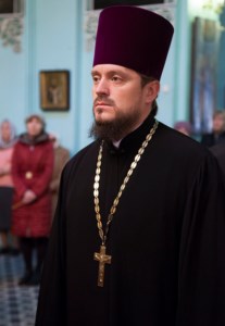 Архиепископ Элистинский и Калмыцкий Юстиниан совершил Божественную литургию и панихиду в Духосошественском храме г. Саратова