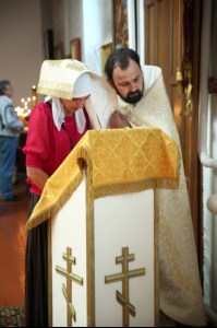 Божественная литургия в храме в честь Покрова Пресвятой Богородицы р.п. Новые Бурасы