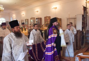Божественная литургия в храме Преображения Господня Покровского женского монастыря г. Балашова